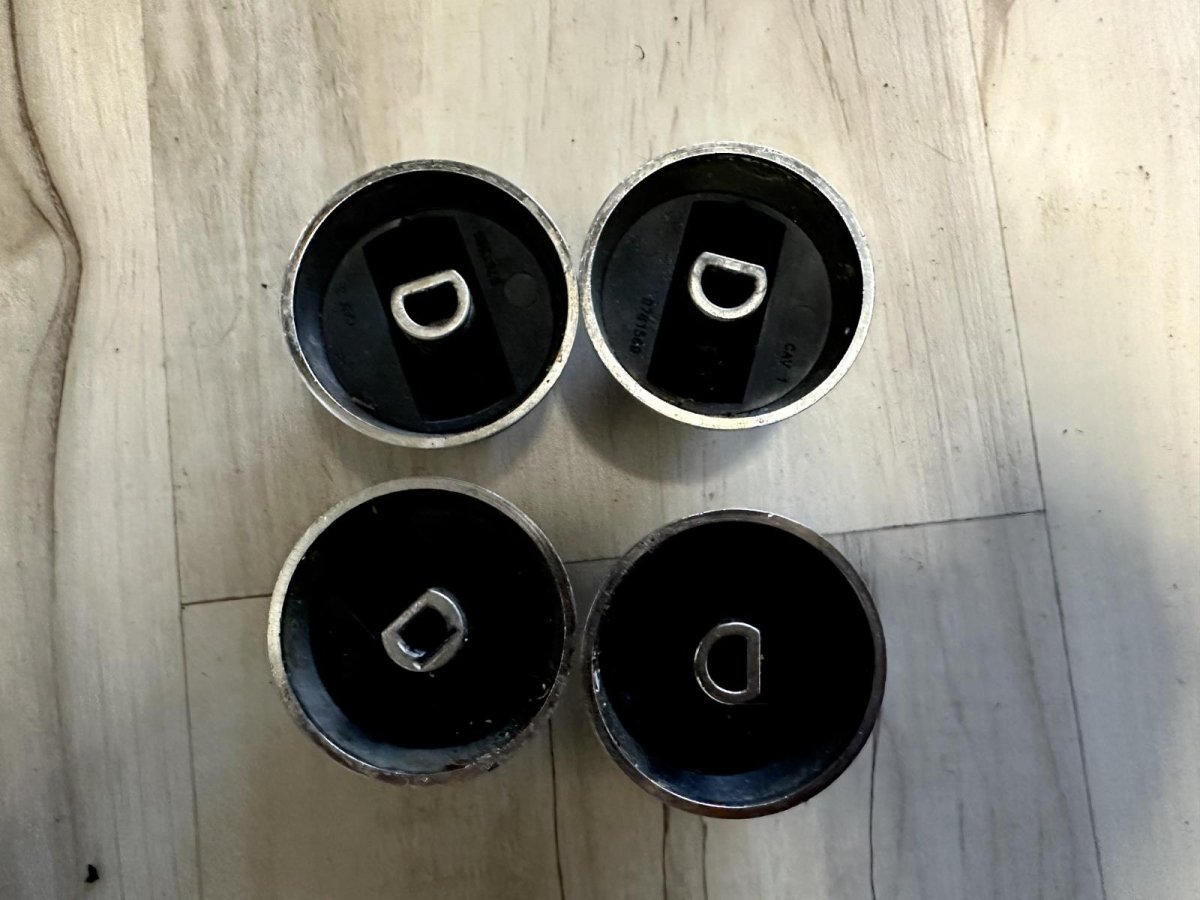 Genuine KitchenAid Range Oven Knob Set of 4 # W10114682(1) W10114692(3) - ApplianceSolutionsHub