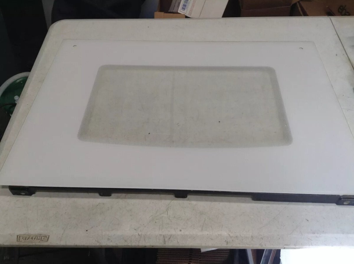 318261301 FRIGIDAIRE RANGE OVEN OUTER DOOR GLASS 30" x 20 13/16" - ApplianceSolutionsHub