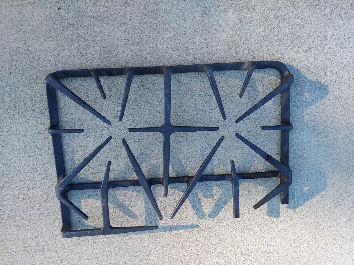 WB31K10258 GE Burner Grate Left or Right Used - ApplianceSolutionsHub